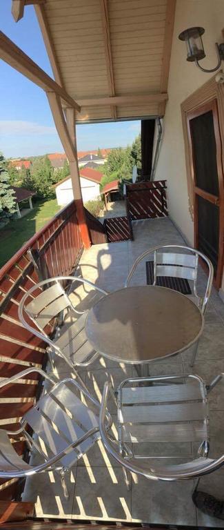Fecske Vendeghaz Apartment Heviz Exterior photo