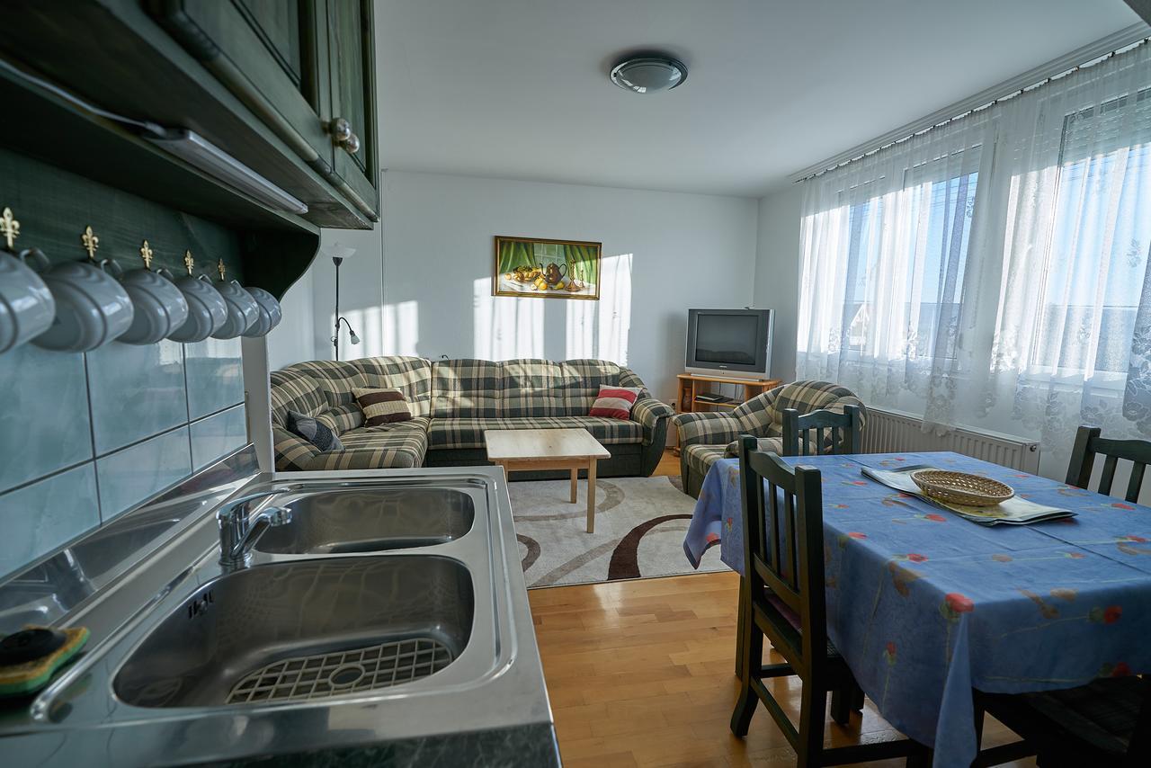 Fecske Vendeghaz Apartment Heviz Exterior photo